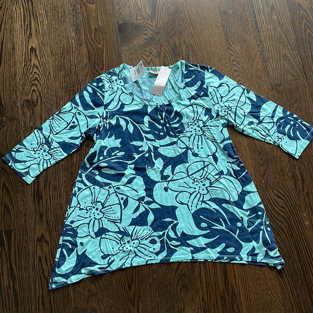 iCantoo top medium new with tags